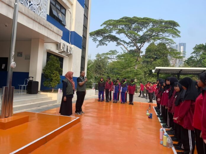 SMPN 34 Depok kader adiwiyata 1
