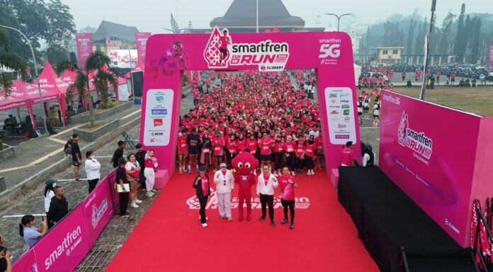SMARTFREN FUN RUN 5G Palembang Ajak Ribuan Peserta Bergerak Bersama